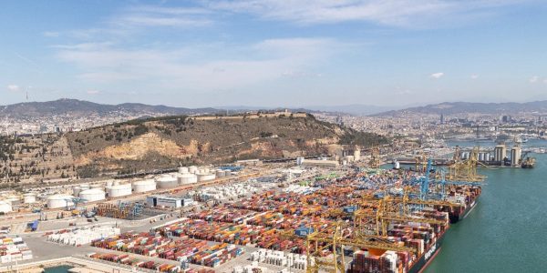 Los tráficos del Port de Barcelona avanzan hacia la recuperación