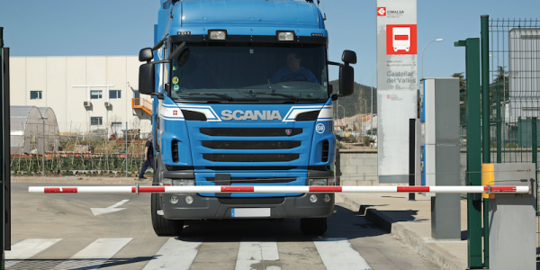 Truck Park Castellar de CIMALSA ofereix nous serveis i disposarà de punts de connexió elèctrica