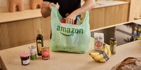 Amazon prueba en España bolsas de la compra biodegradables y desarrolla nuevas tecnologías para su reciclaje