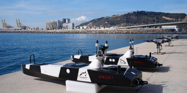 El Port de Barcelona prueba una flota de drones aéreos y acuáticos para mejorar la seguridad y la gestión operativa